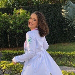 Fernanda Guimarães Lopes 