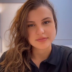 Larissa Mantovani 